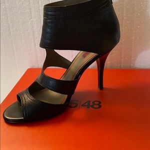 Cute 5/48 black sandals with heels